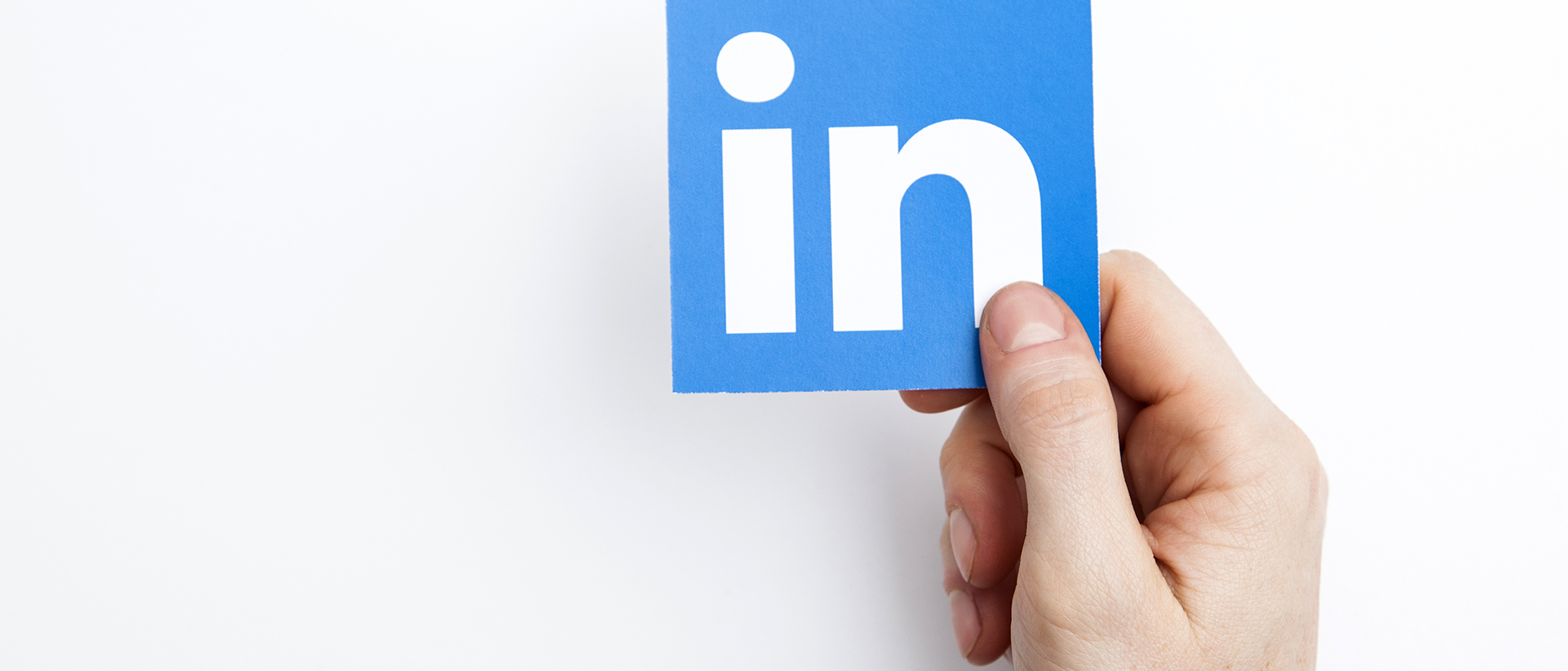 Linkedin co. LINKEDIN профиль. LINKEDIN лого jpeg. LINKEDIN профиль мобильное приложение. Фон обложка для профиля LINKEDIN.